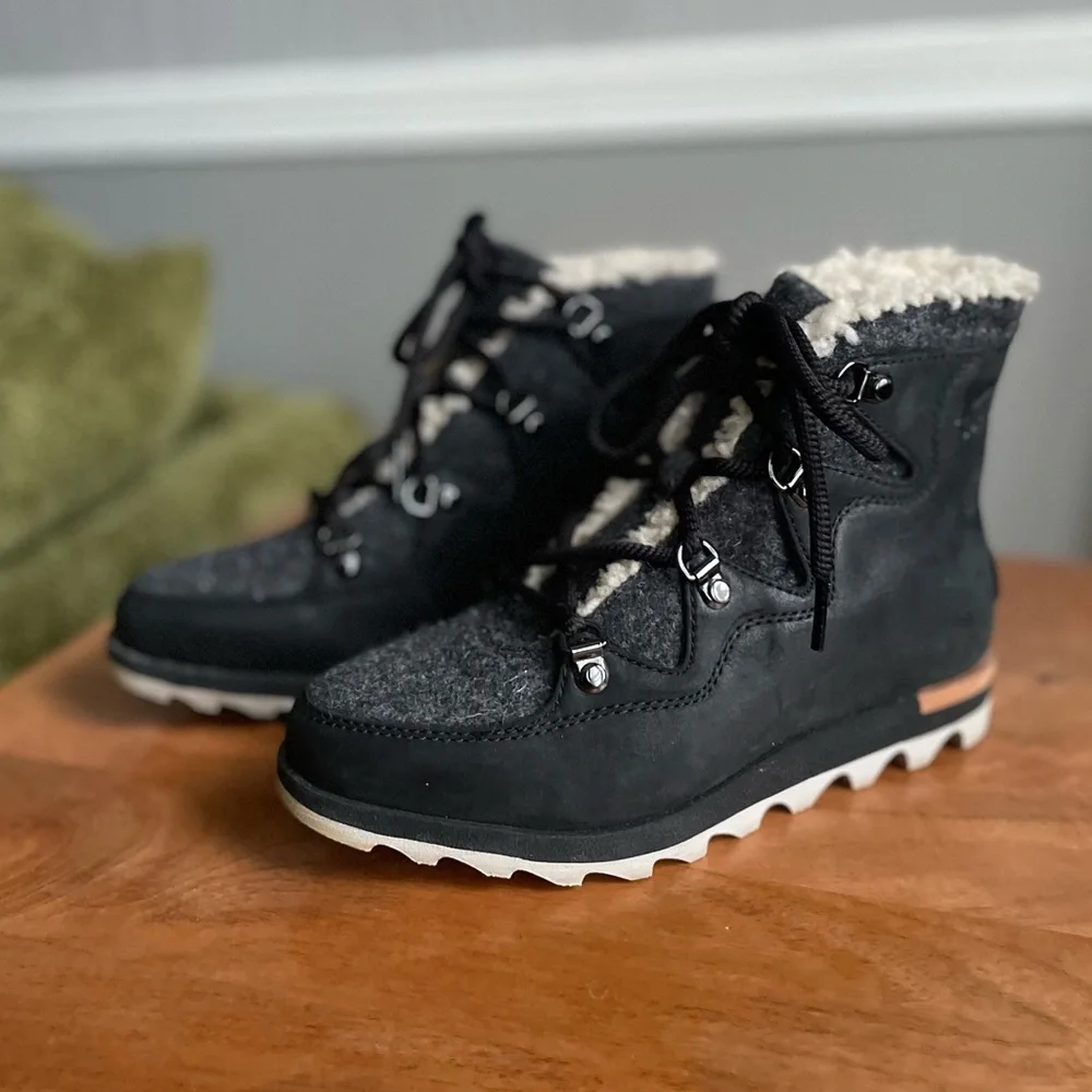 Sorel Waterproof Lace-Up Winter Boots Sneakchic Alpine Sherpa Lined Women’s 5